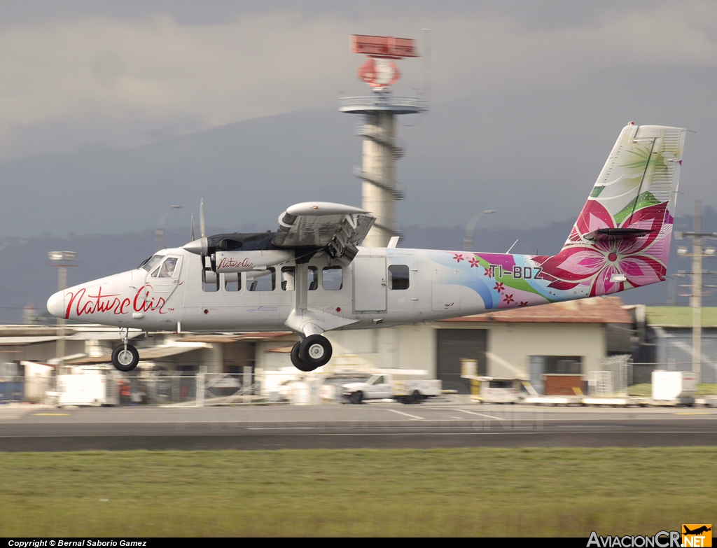 TI-BDZ - De Havilland Canada DHC-6-300 Twin Otter/VistaLiner - Nature Air