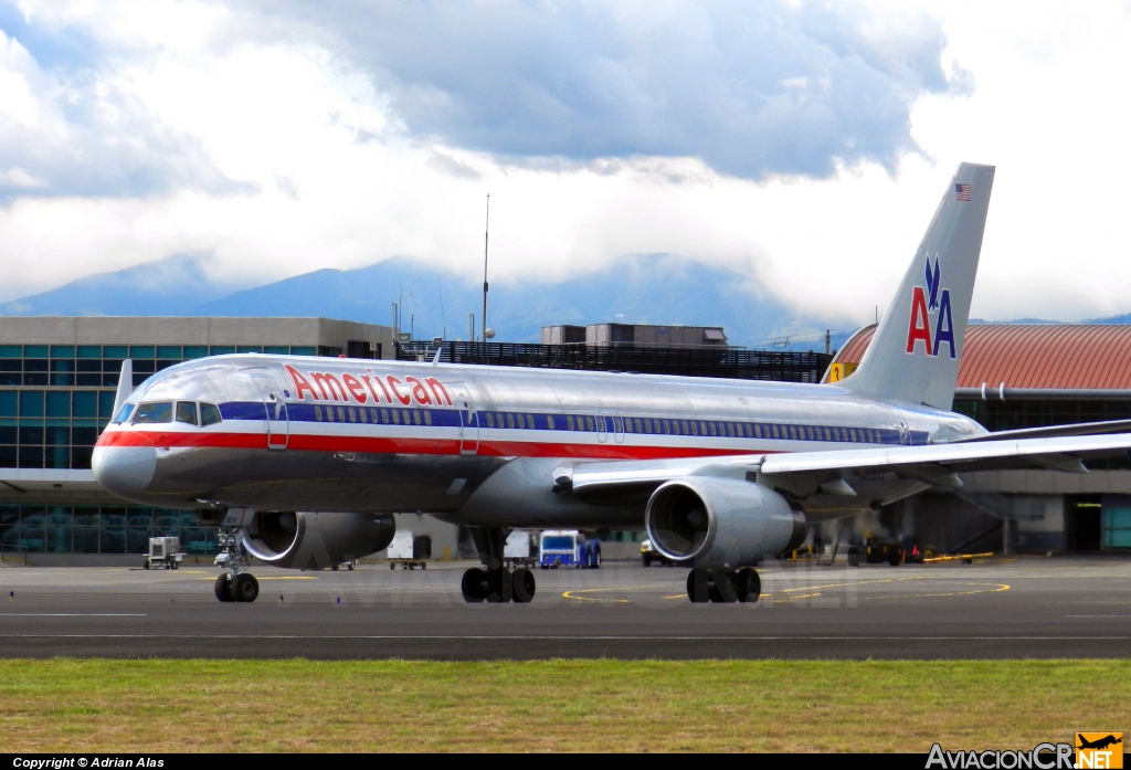 N606AA - Boeing 757-223 - American Airlines