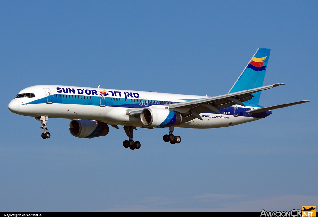 4X-EBT - Boeing 757-258(ER) - Sun d\'Or International Airlines