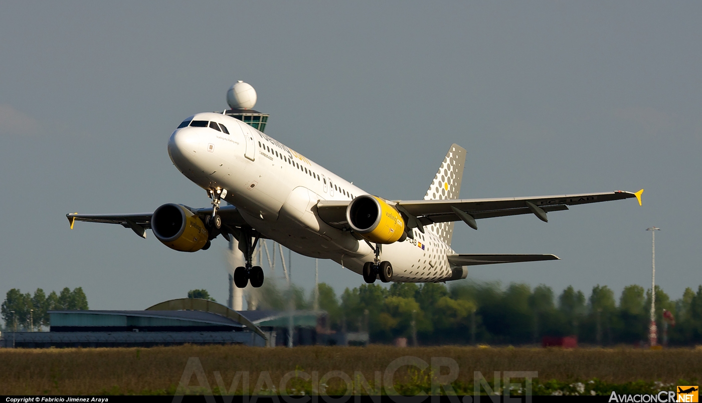 EC-LAB - Airbus A320-214 - Vueling