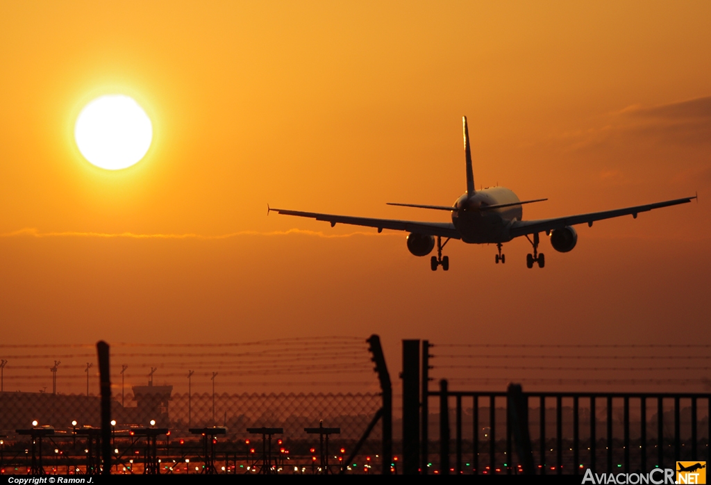 EC-JSK - Airbus A320-214 - Iberia