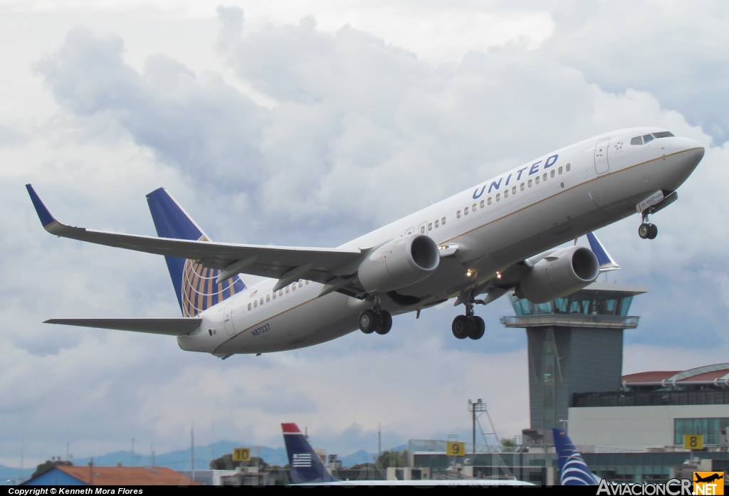 N87527 - Boeing 737-824 - Continental Airlines