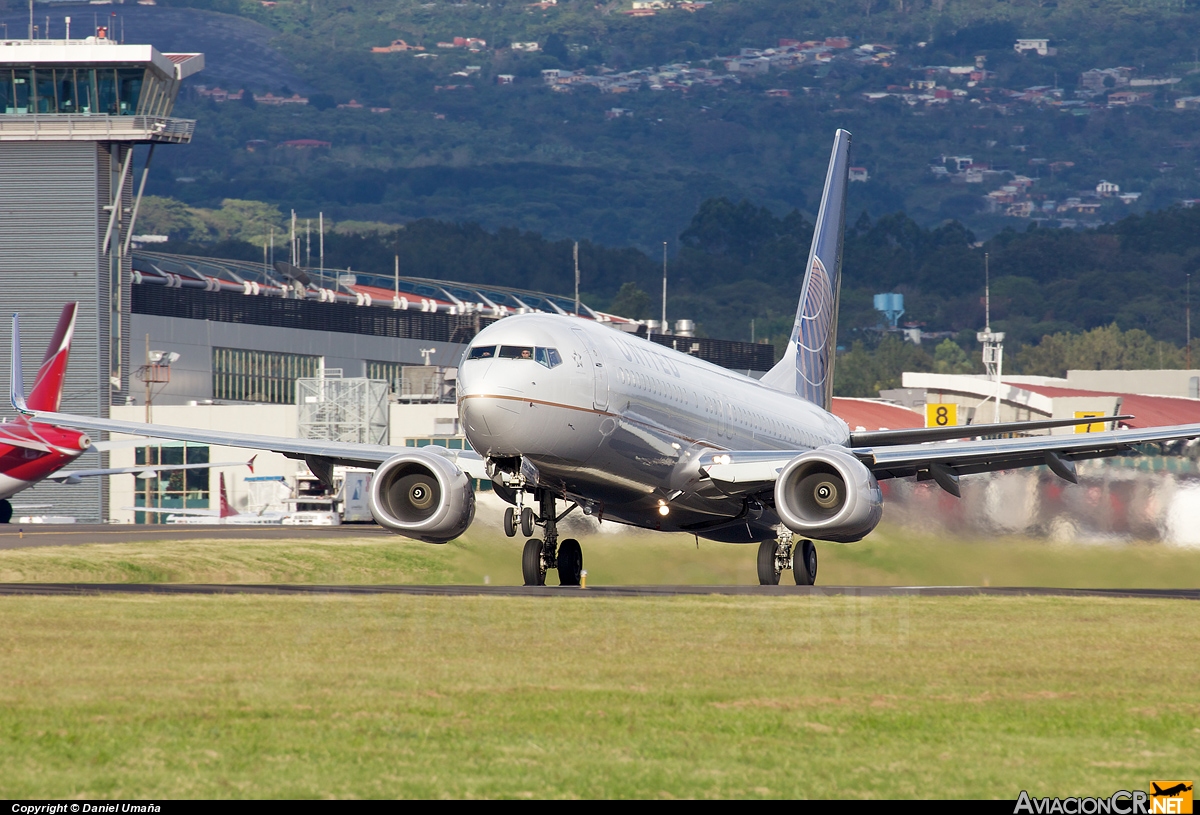 N77520 - Boeing 737-824 - United Airlines