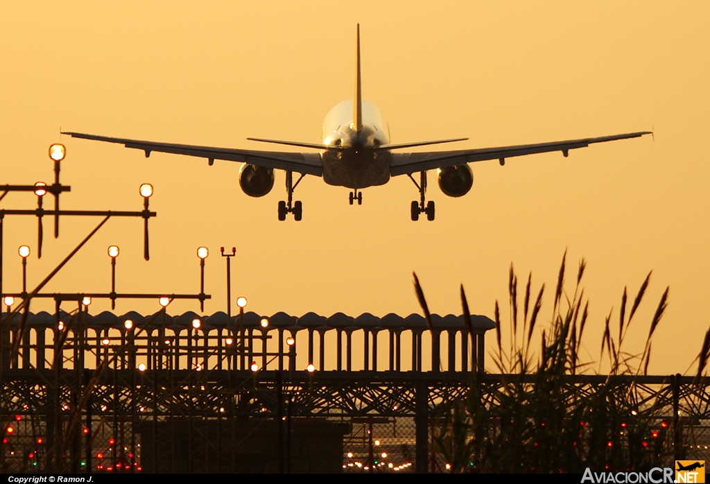 EC-JFG - Airbus A320-214 - Iberia