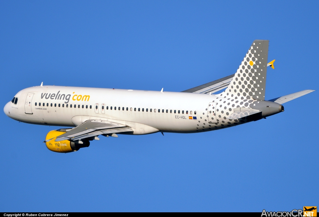 EC-HQL - Airbus A320-214 - Vueling