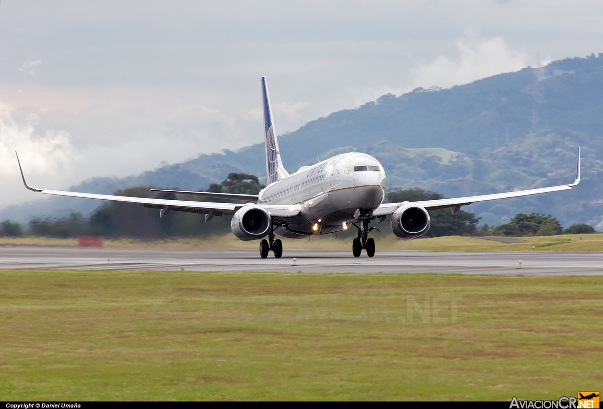 N17229 - Boeing 737-824 - United Airlines