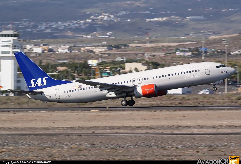 LN-RPL - Boeing 737-883 - SAS