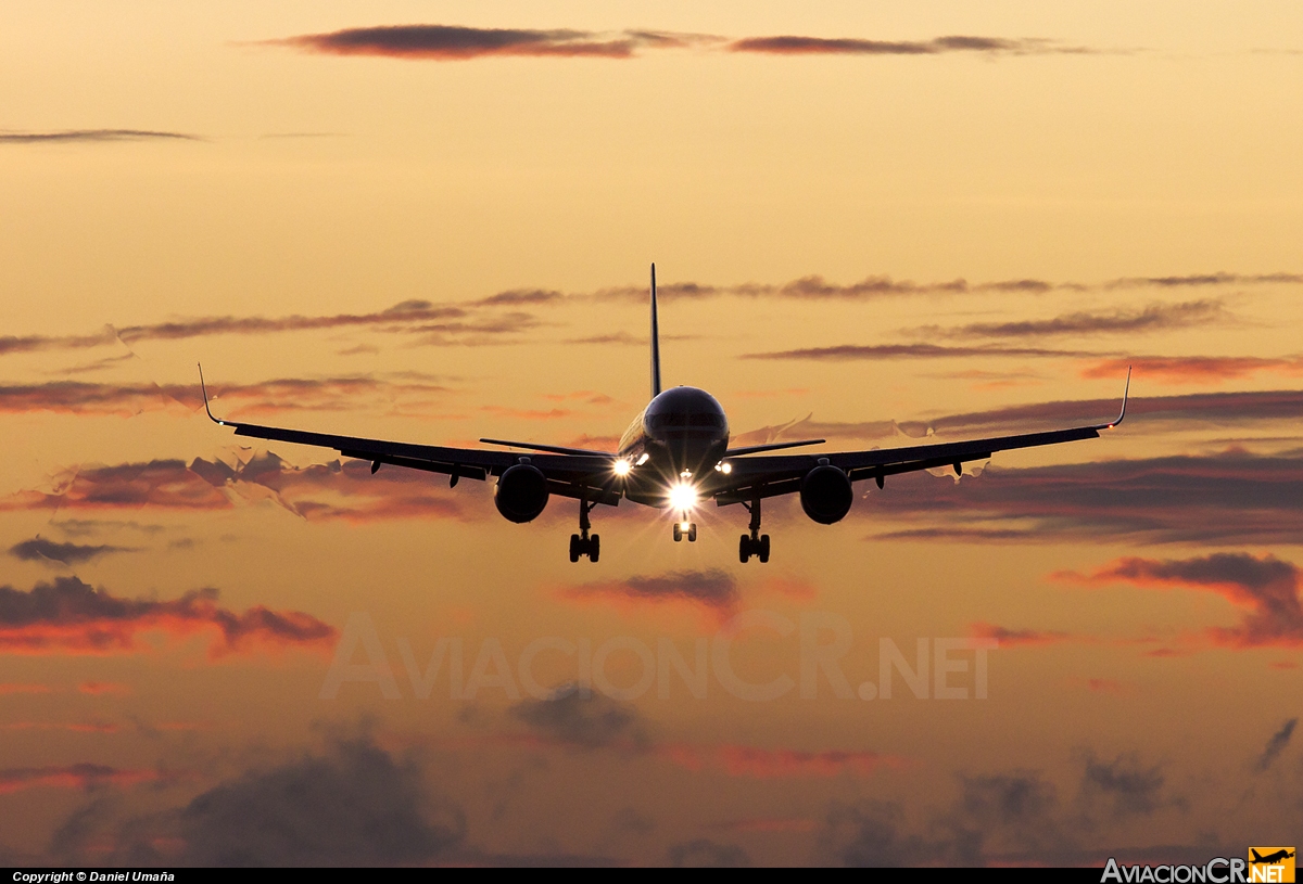 N689AA - Boeing 757-223 - American Airlines