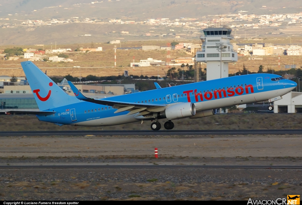 G-FDZW - Boeing 737-8K5 - Thomsonfly