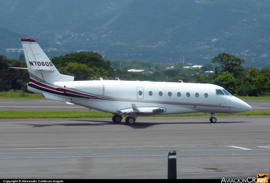 N706QS - Gulfstream Aerospace G200 - NetJets