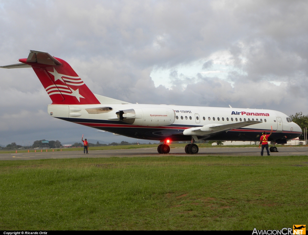 HP-1731PST - Fokker 70 - Air Panama