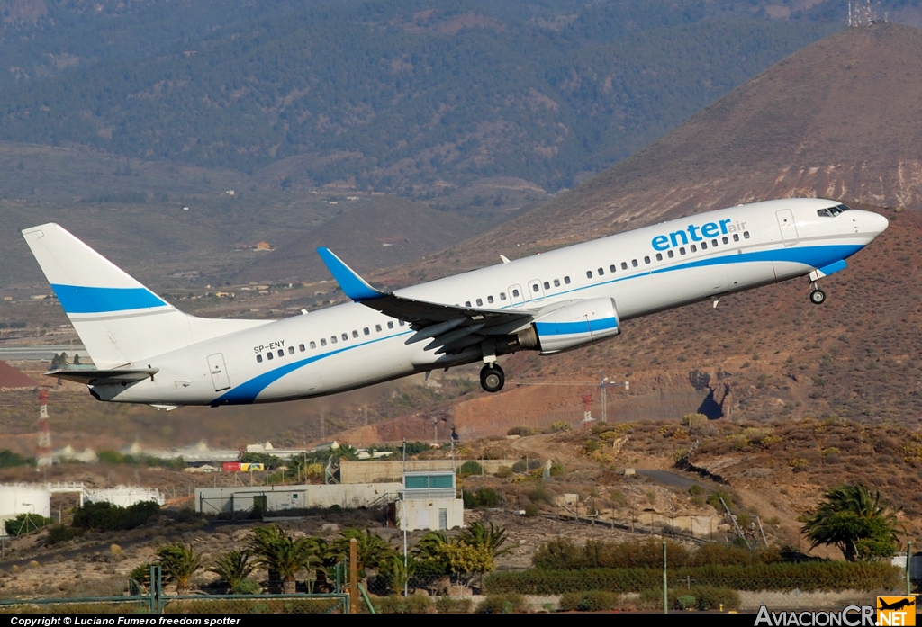 SP-ENY - Boeing 737-86N - Enter Air