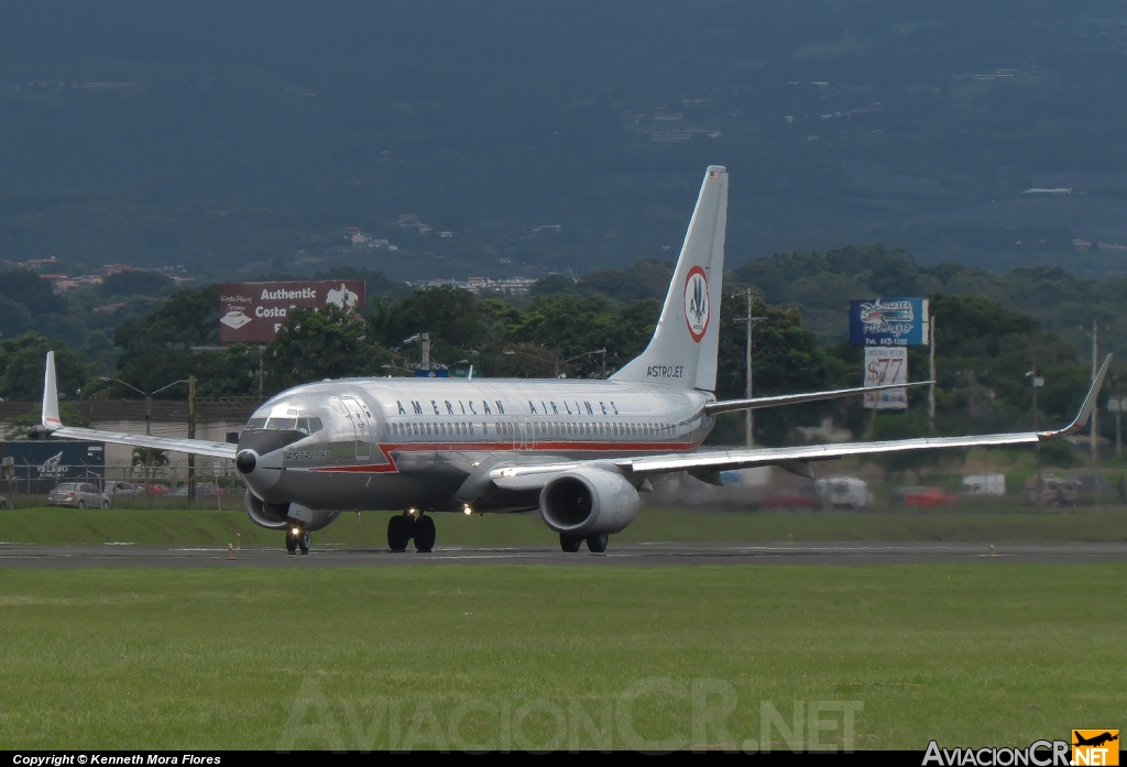 N951AA - Boeing 737-823 - American Airlines