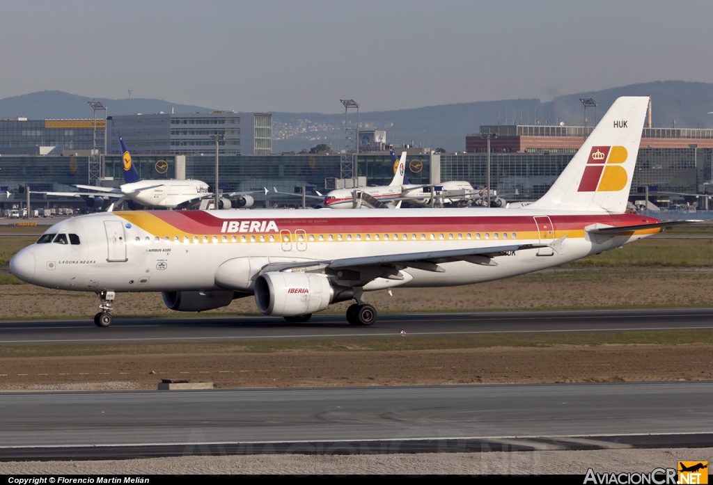 EC-HUK - Airbus A320-214 - Iberia