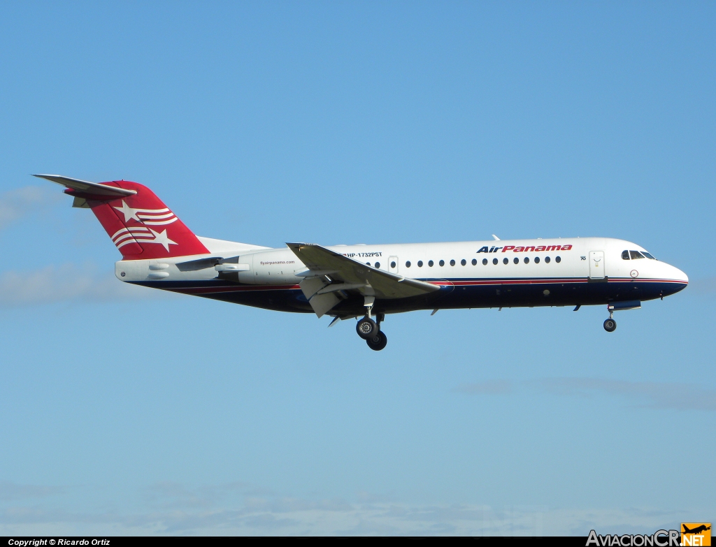 HP-1732PST - Fokker 70 - Air Panama