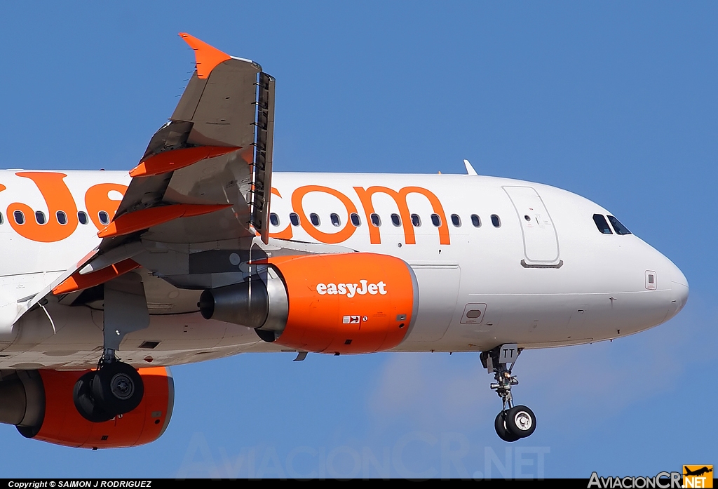 G-EZTT - Airbus A320-214 - EasyJet Airline