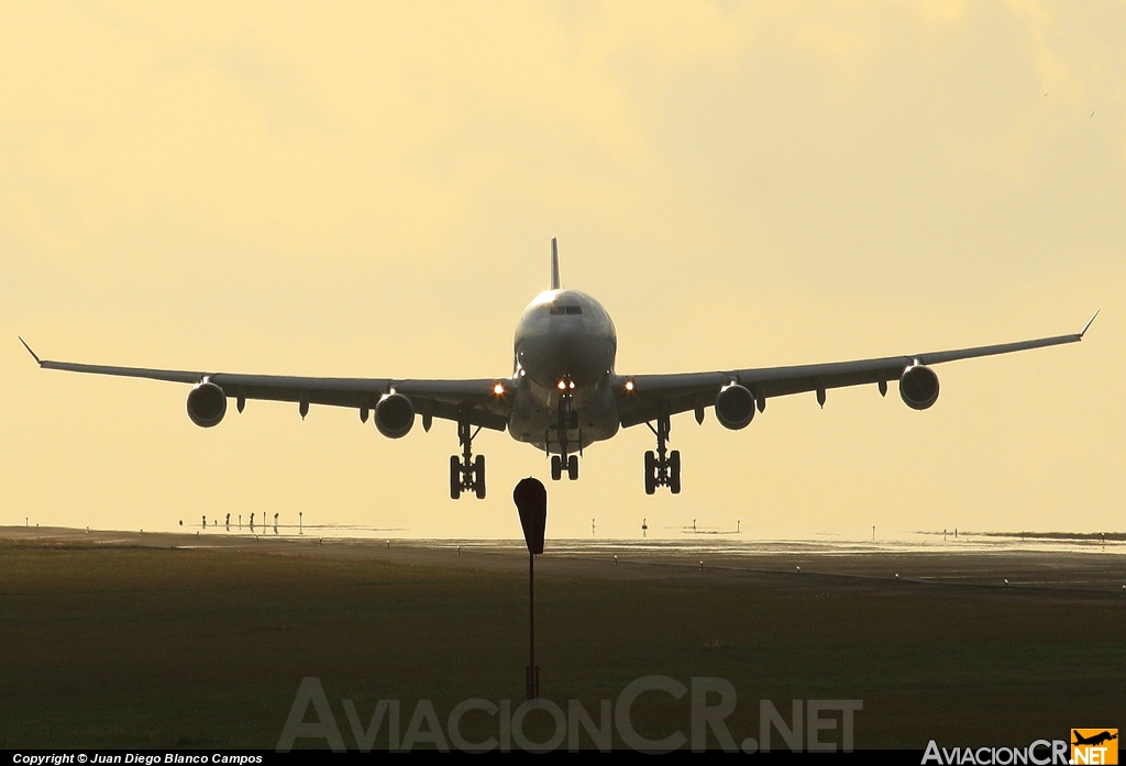 EC-HGU - Airbus A340-313X - Iberia