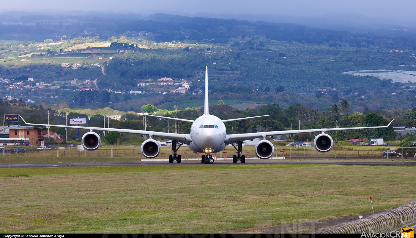 EC-IZY - Airbus A340-642 - Iberia