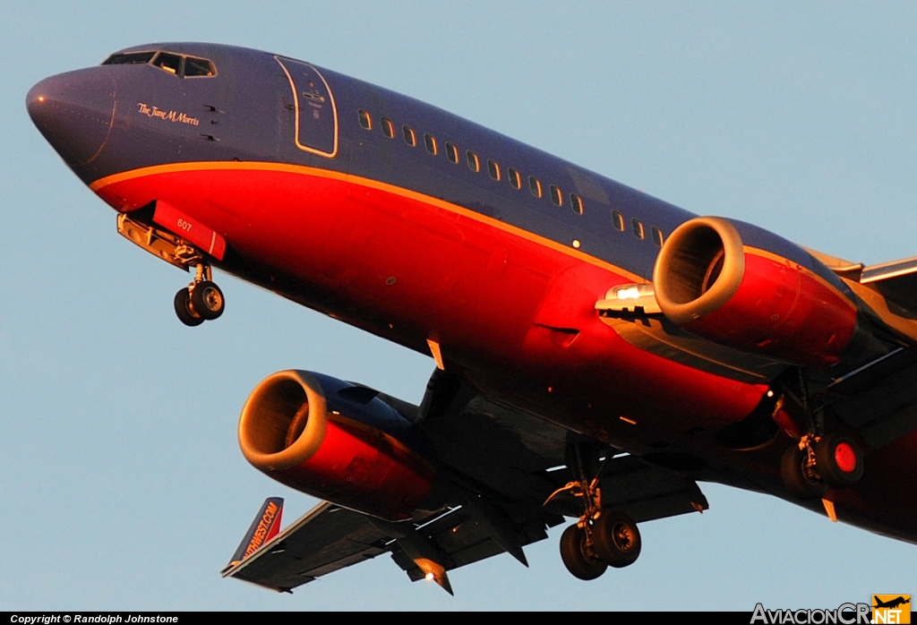 N607SW - Boeing 737-3H4 - Southwest Airlines