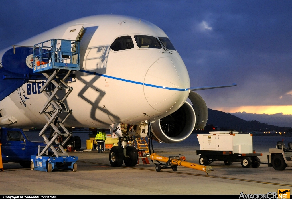 N787FT - Boeing 787-881 Dreamliner - Boeing Company