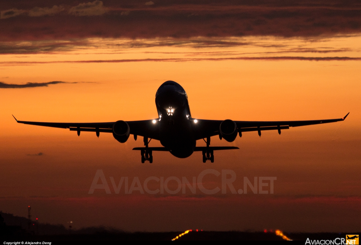 C-GTSJ - Airbus A330-243 - Air Transat