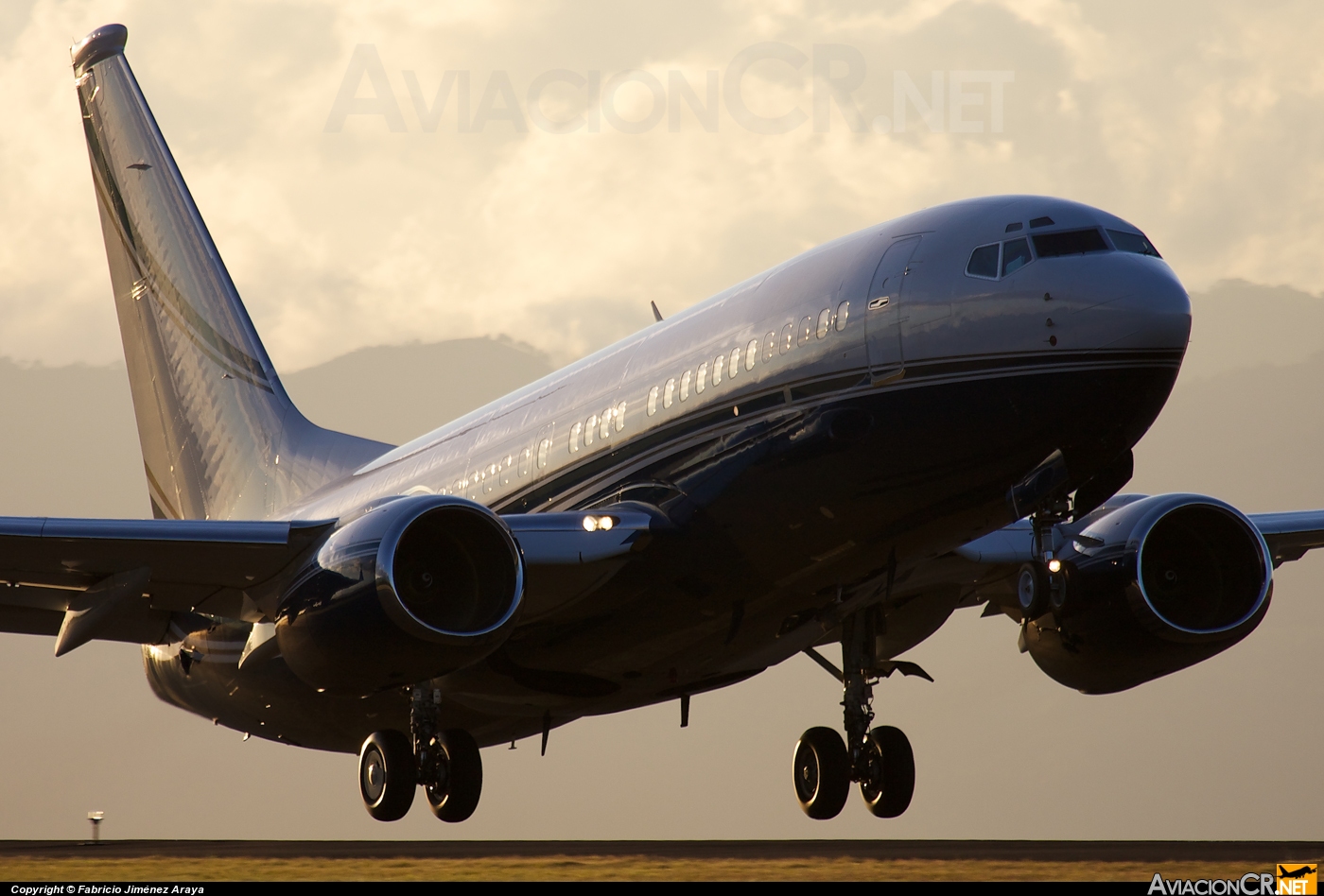 N8767 - Boeing 737-7EG BBJ - Privado