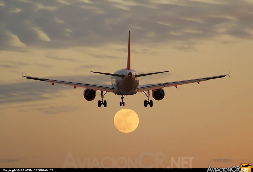 G-EZTC - Airbus A320-214 - EasyJet