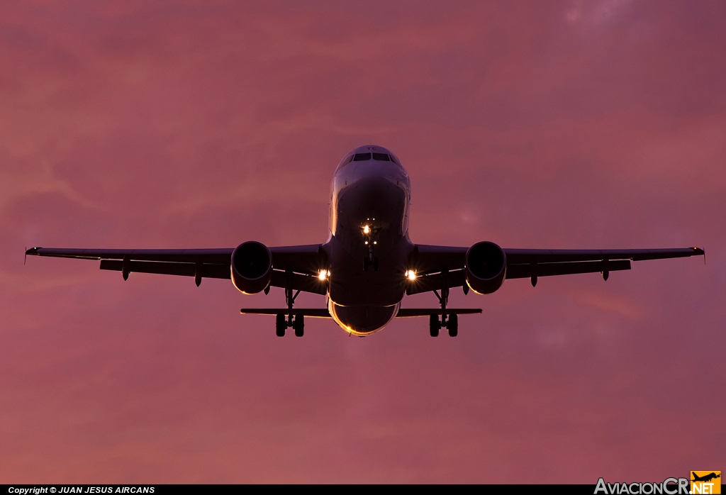 G-EZTC - Airbus A320-214 - EasyJet