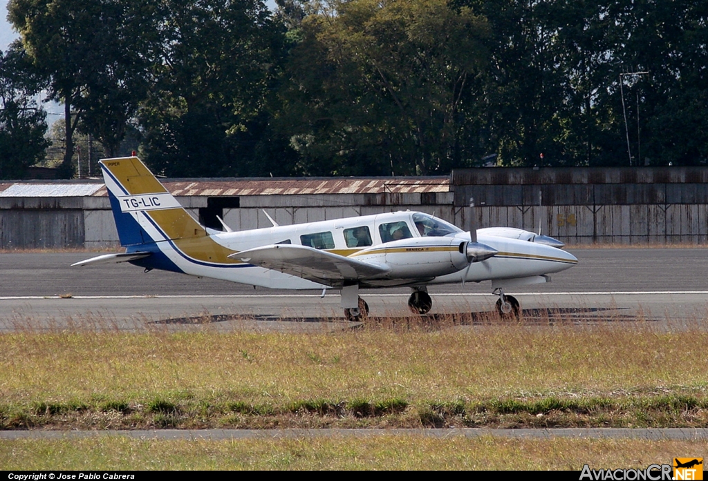 TG-LIC - Piper PA-34-200T Seneca II - Desconocida