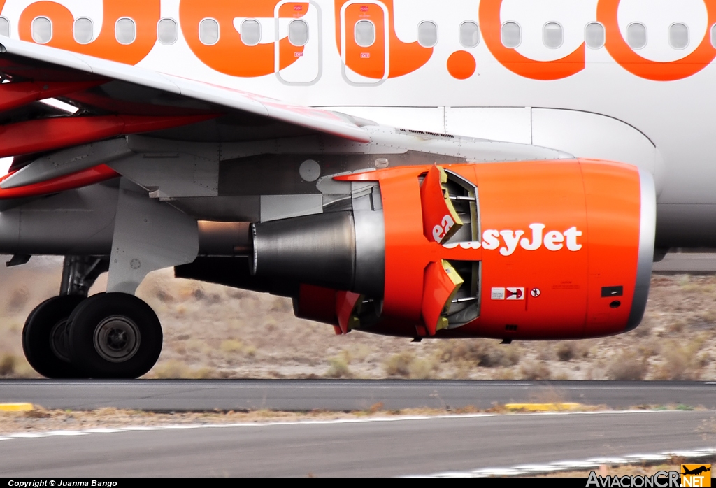 G-EZTX - Airbus A320-214 - EasyJet Airlines