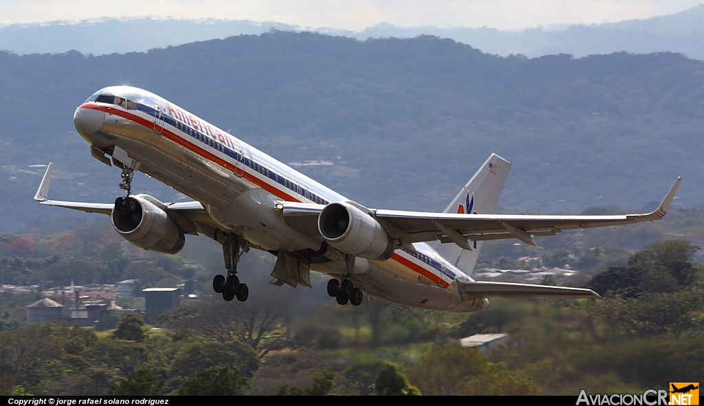 N632AA - Boeing 757-223 - American Airlines