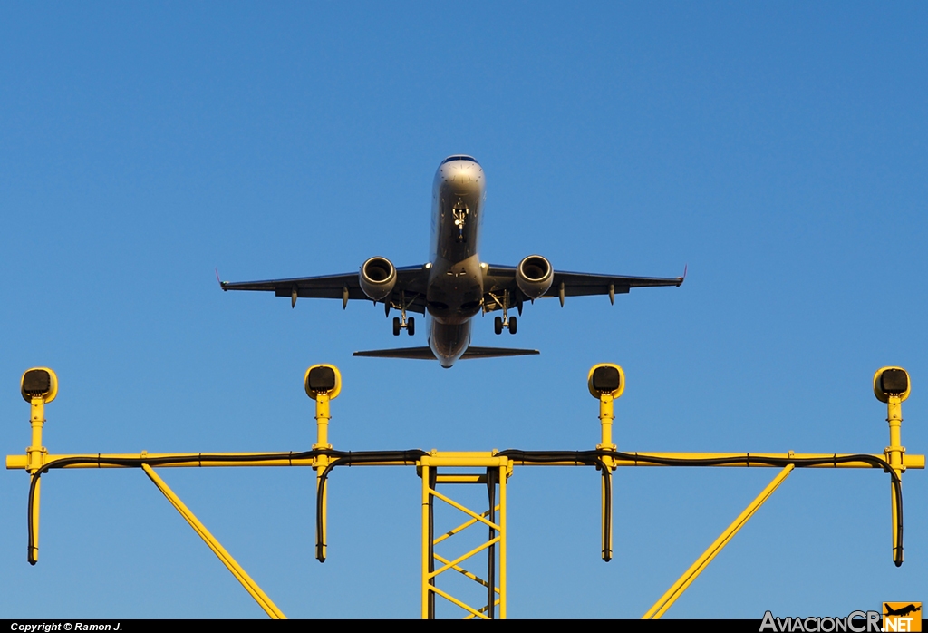 EC-LLR - Embraer 190-200LR - Air Europa