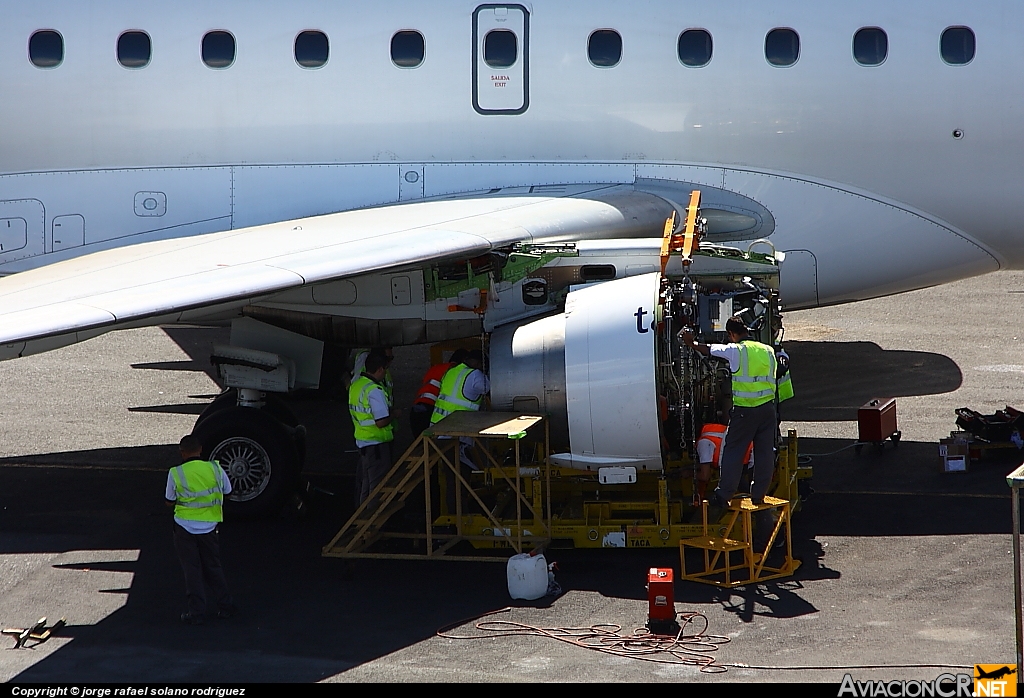 N937TA - Embraer 190-100IGW - TACA