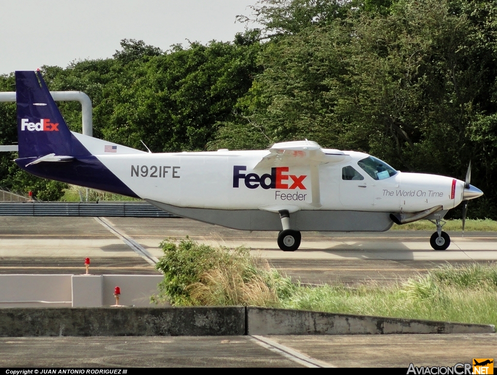 N921FE - Cessna 208B Super Cargomaster - FedEx Feeder (Mountain Air Cargo)