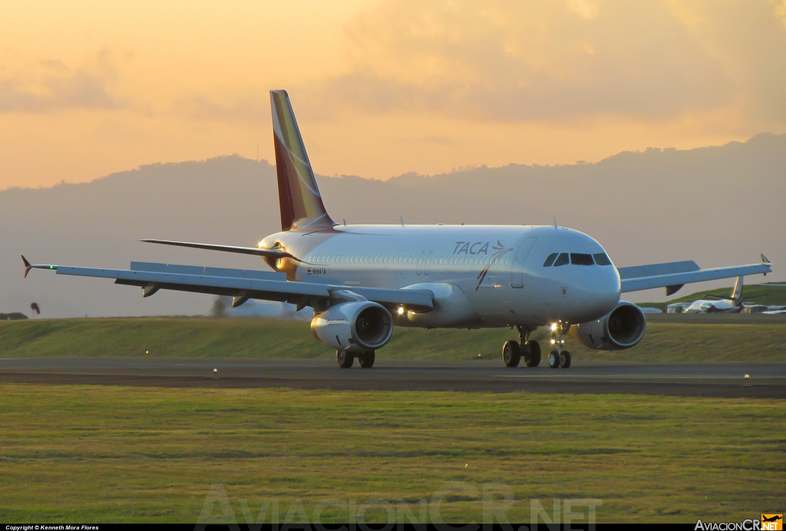 N684TA - Airbus A320-233 - TACA