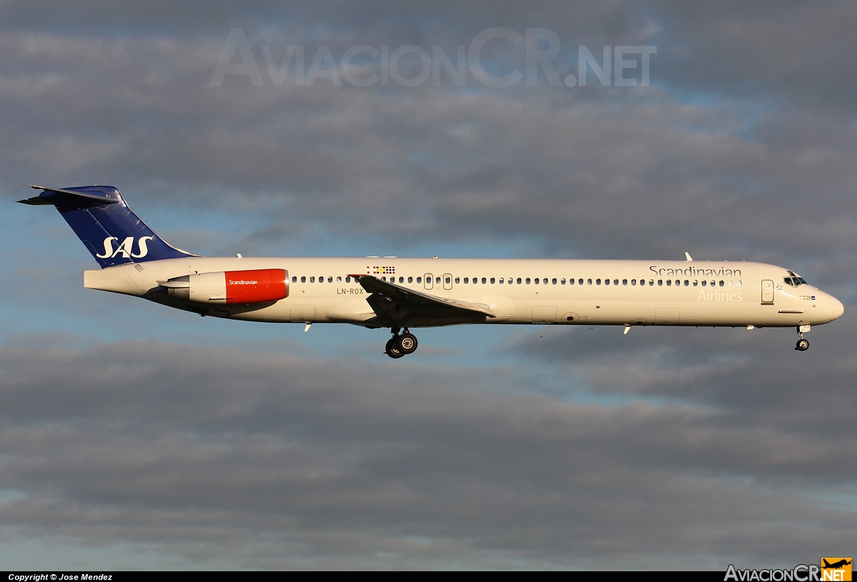 LN-ROX - McDonnell Douglas MD-82 - Scandinavian Airlines (SAS)