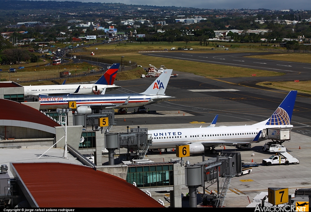 MROC - Aeropuerto - Rampa