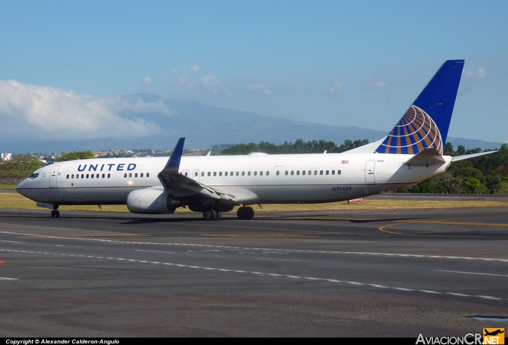 N75429 - Boeing 737-924ER - United Airlines