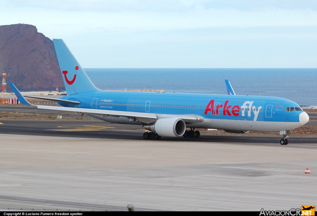 PH-OYJ - Boeing 767-304/ER - ArkeFly
