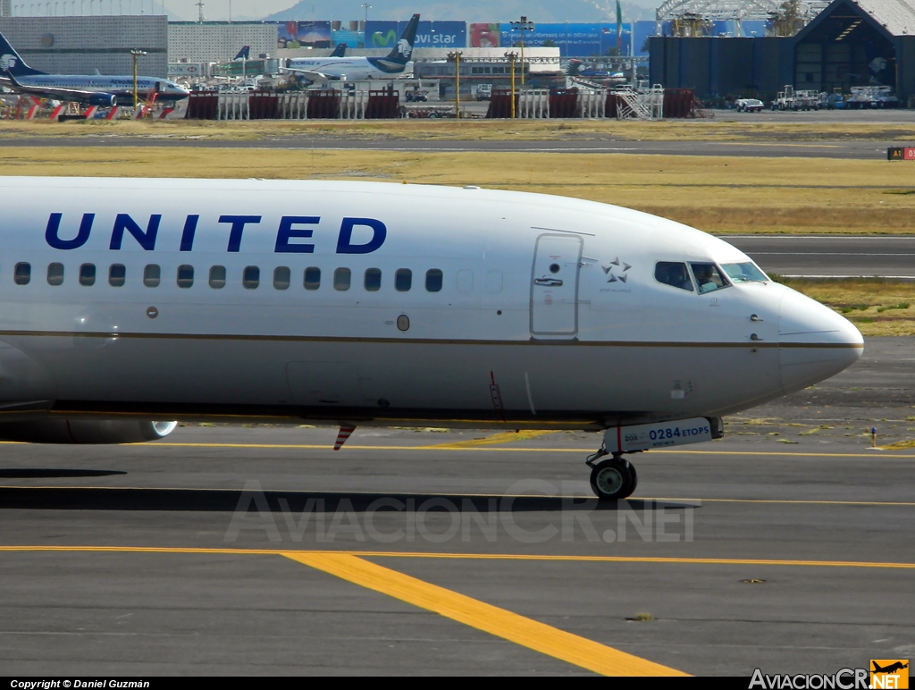 N33284 - Boeing 737-824 - United Airlines