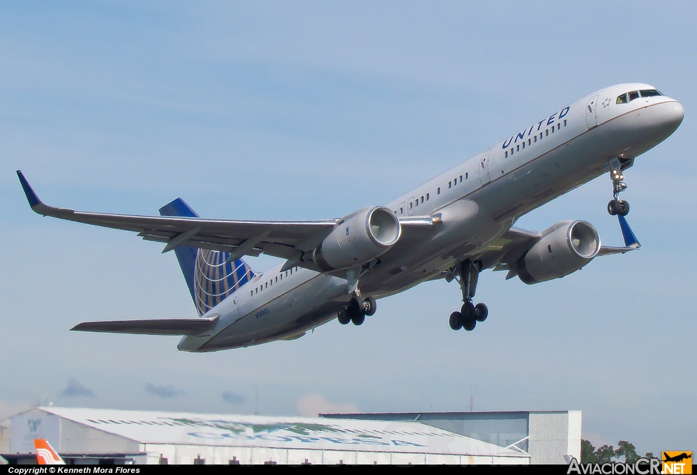 N14102 - Boeing 757-224 - Continental Airlines