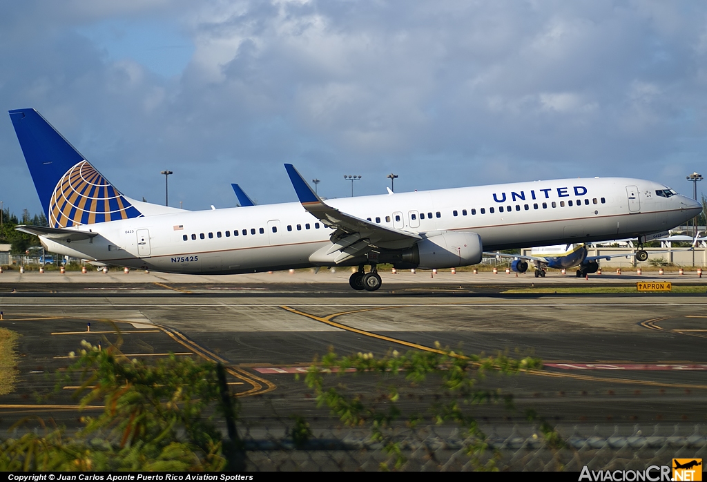 N75425 - Boeing 737-924/ER - United Airlines