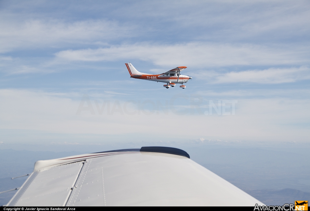 N10422 - Mooney M20R Ovation - Privado