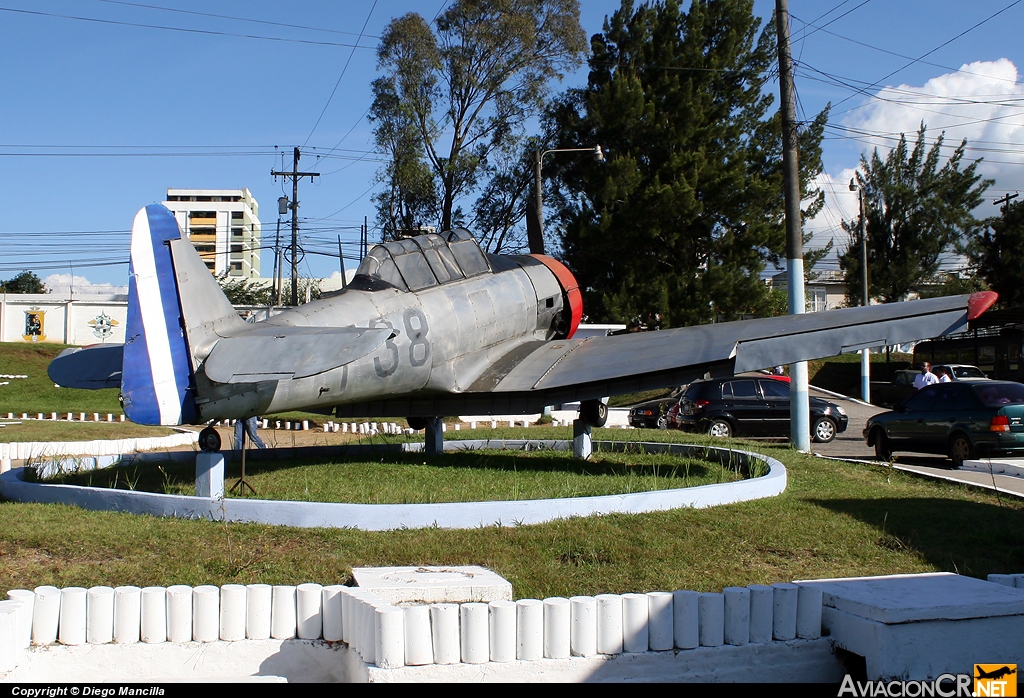 FAG-738 - North American AT-6D Texan - Fuerza Aérea Guatemalteca