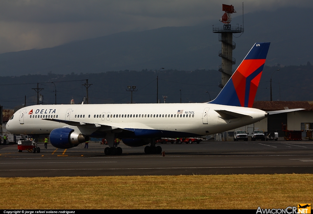 N676DL - Boeing 757-232 - Delta Air Lines