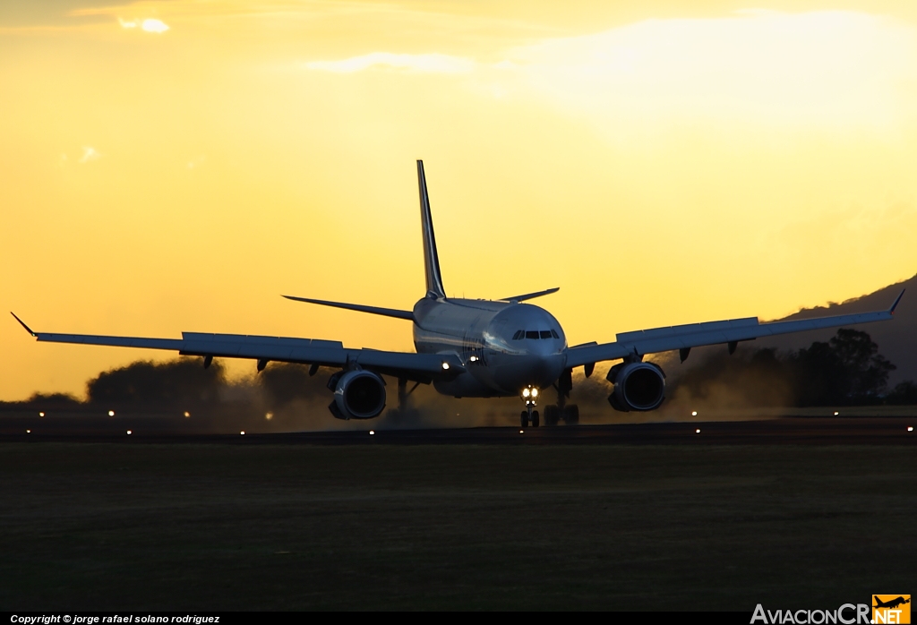 C-GTSJ - Airbus A330-243 - Air Transat