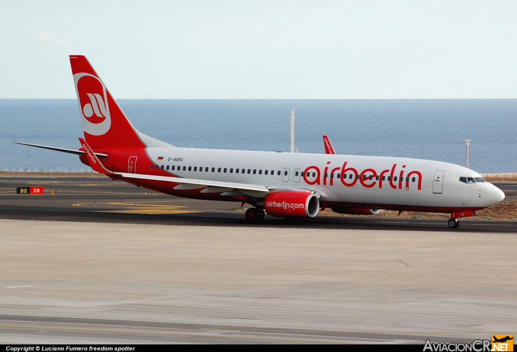 D-ABKI - Boeing 737-86J - Air Berlin