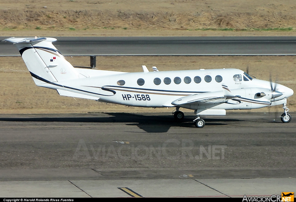 HP-1588 - Beechcraft Super King Air 350 - Privado