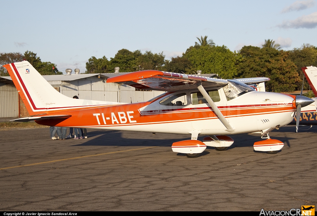 TI-ABE - Cessna 182Q Skylane II - Privado