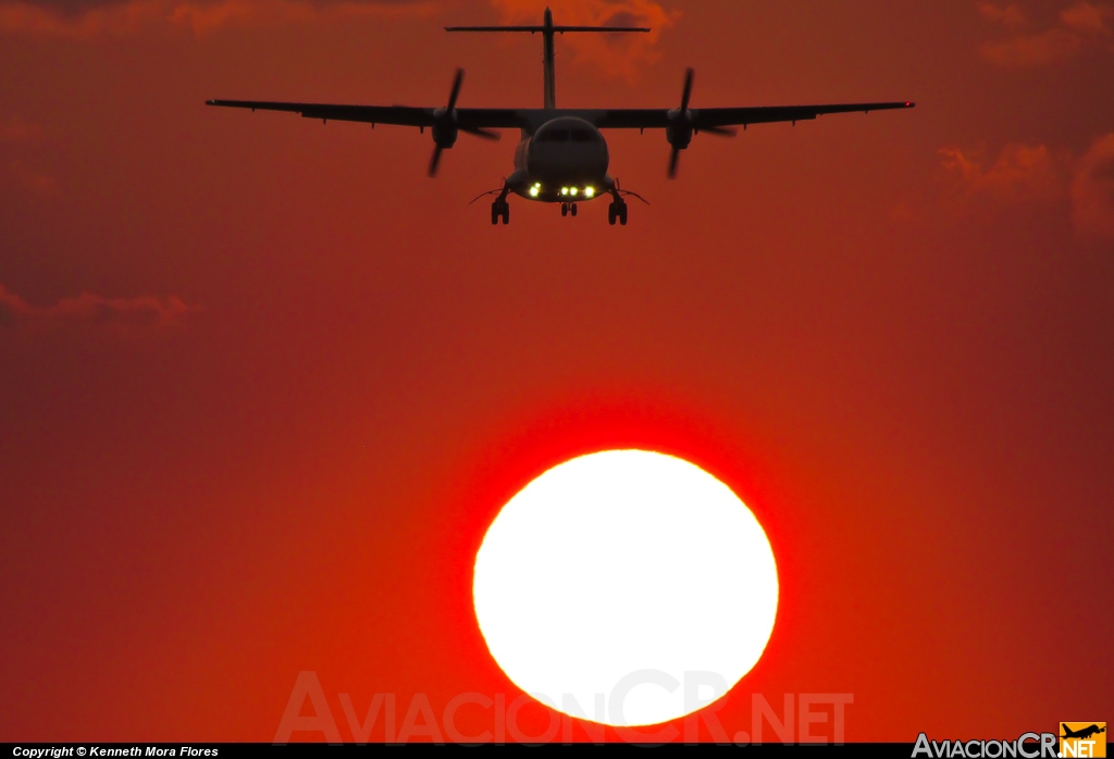 HR-AUX - ATR 42-300 - TACA Regional Airlines (Isleña Airlines)